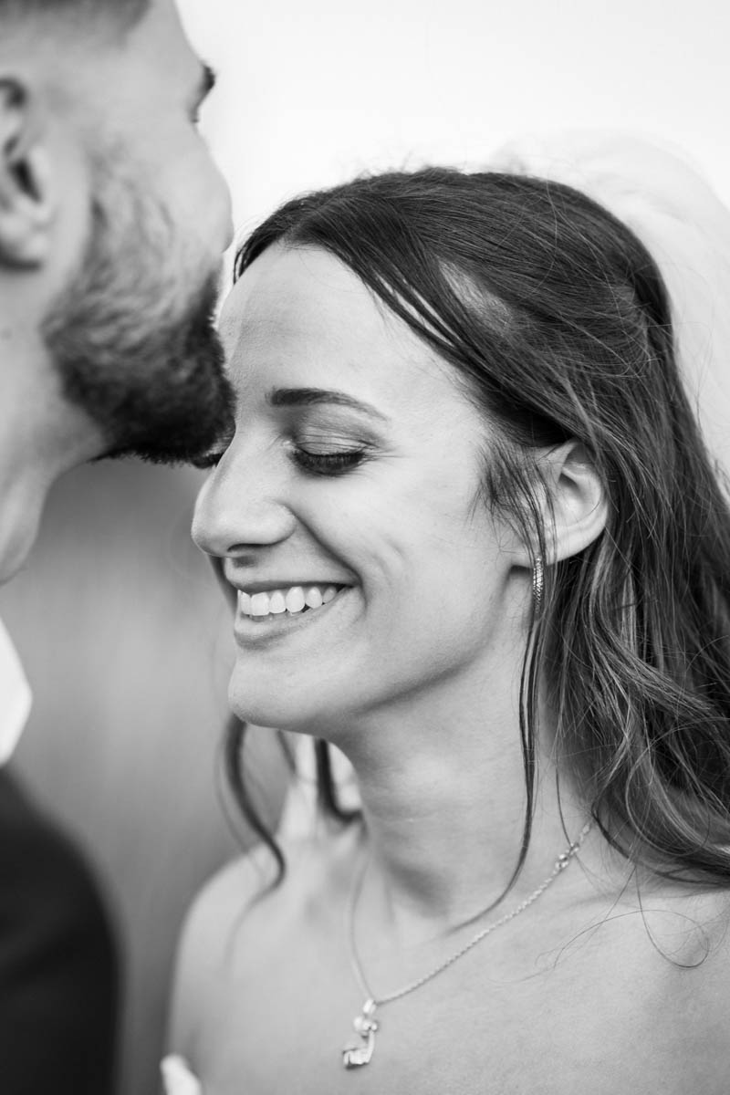 séance de photo de couple pendant un mariage