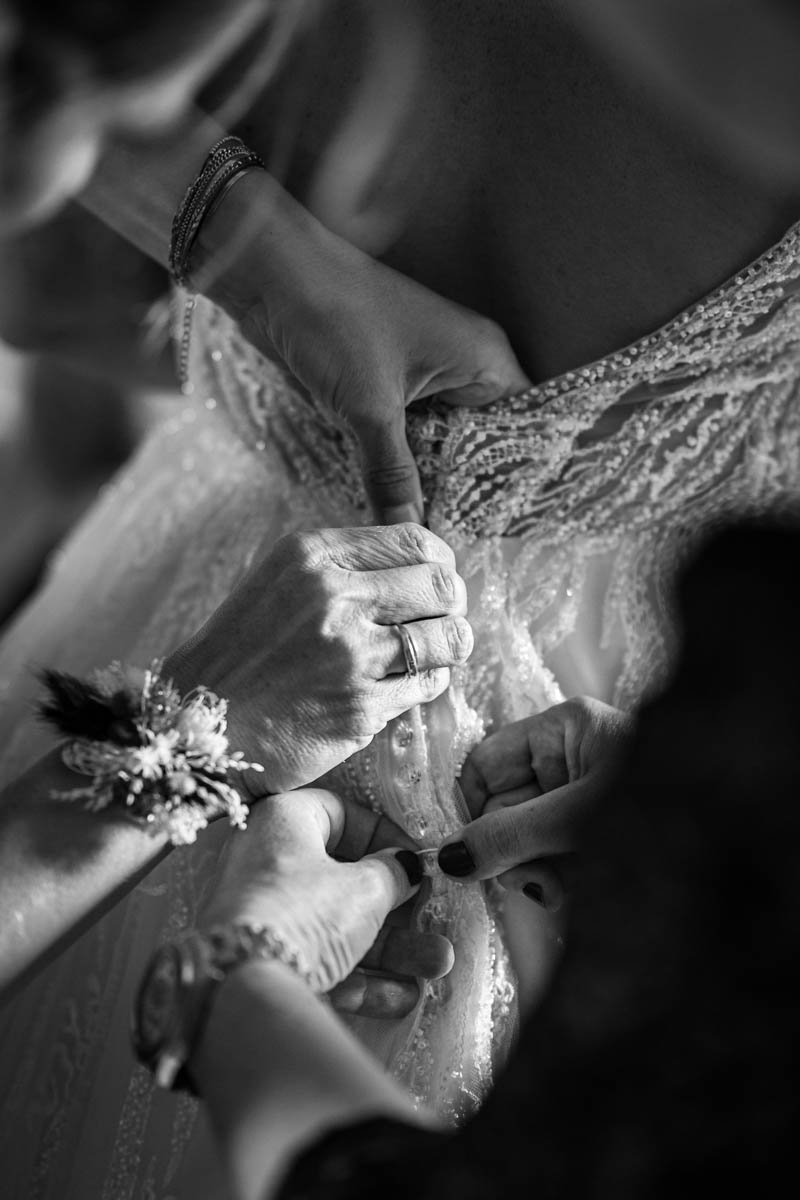 préparatifs des mariés avant leur mariage