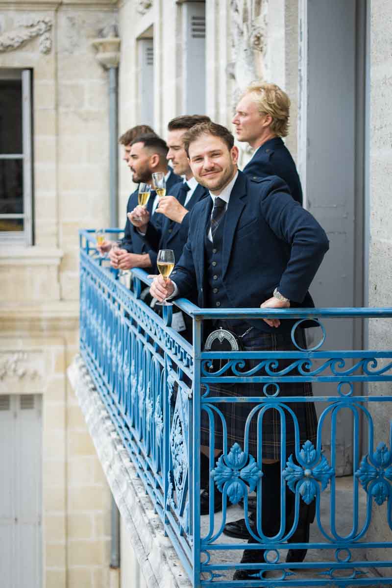 préparatifs des mariés avant leur mariage