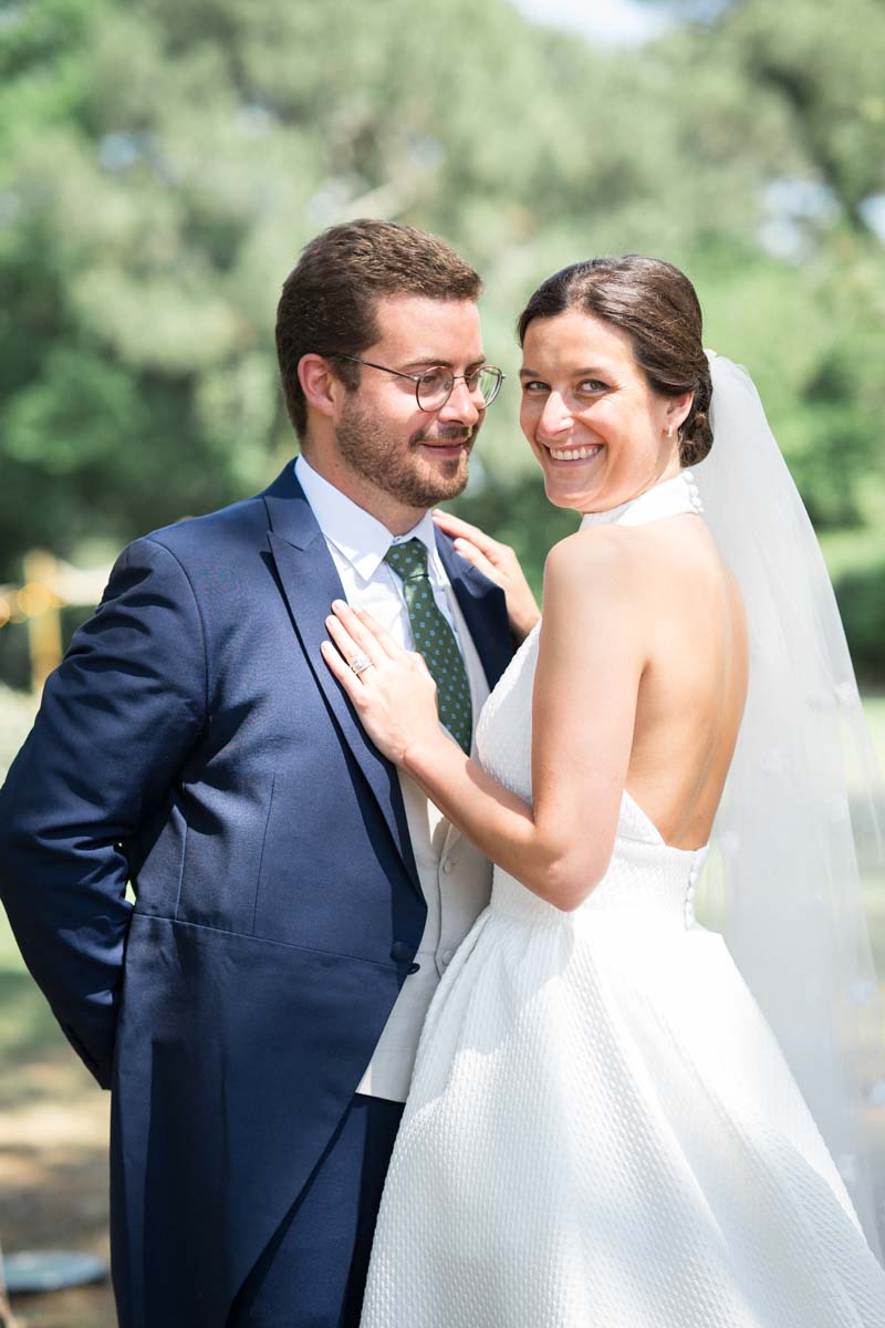 séance de photos de couple pendant leur mariage