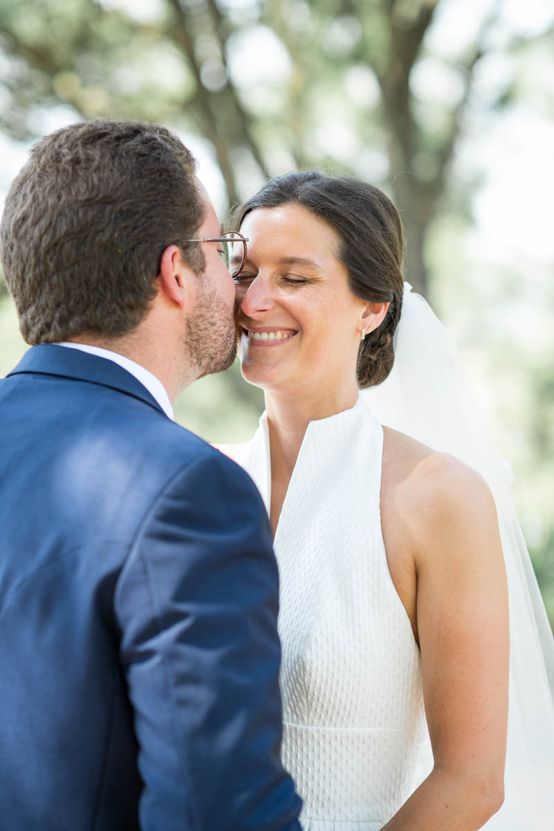 séance de photos de couple pendant leur mariage