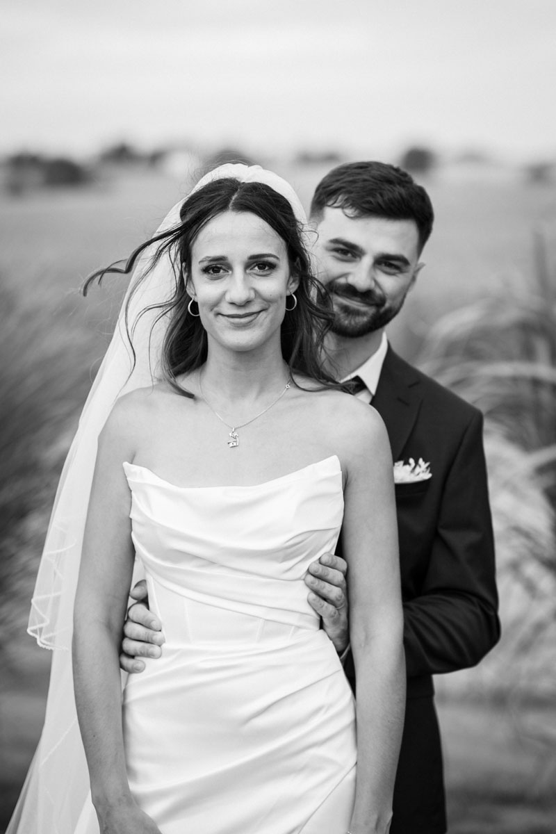 séance de photos de couple pendant leur mariage