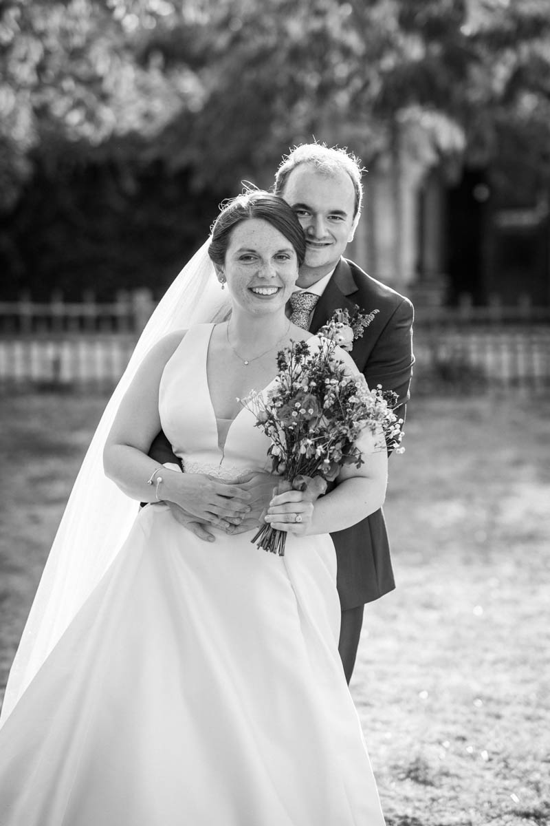 séance de photos de couple pendant leur mariage